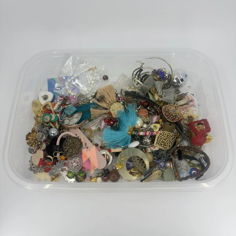 Craft Beading Jewelry Lot Mixed Fashion Accessories DIY Upcycle 2.04 Lbs Project